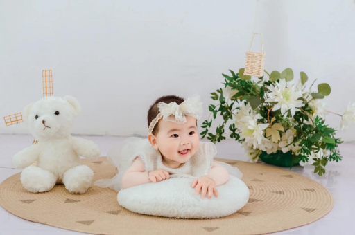 广州借卵试管代怀包男孩七个月宝宝干呕